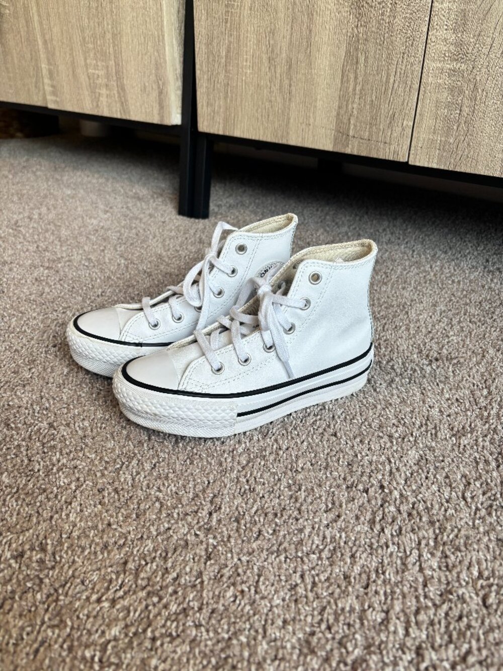 SIZE 12 Converse Chuck Taylor All Star Platform White Leather High Top Youth